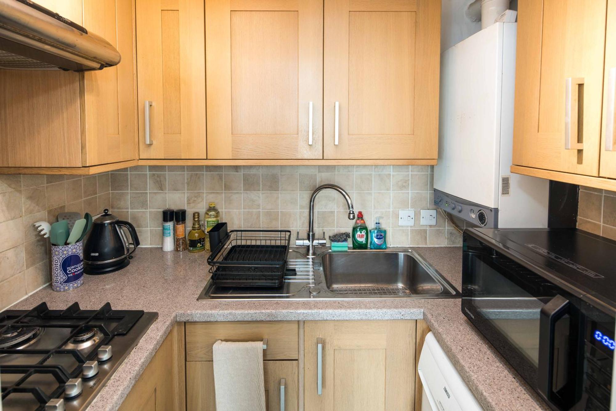 High-Ceiling Gorgerous Victorian Flat With Private Garden - 3 Mins To Hyde Park, Kensington Palace, 8 Mins Nottinghill, High Street Kensington Station London Exterior photo